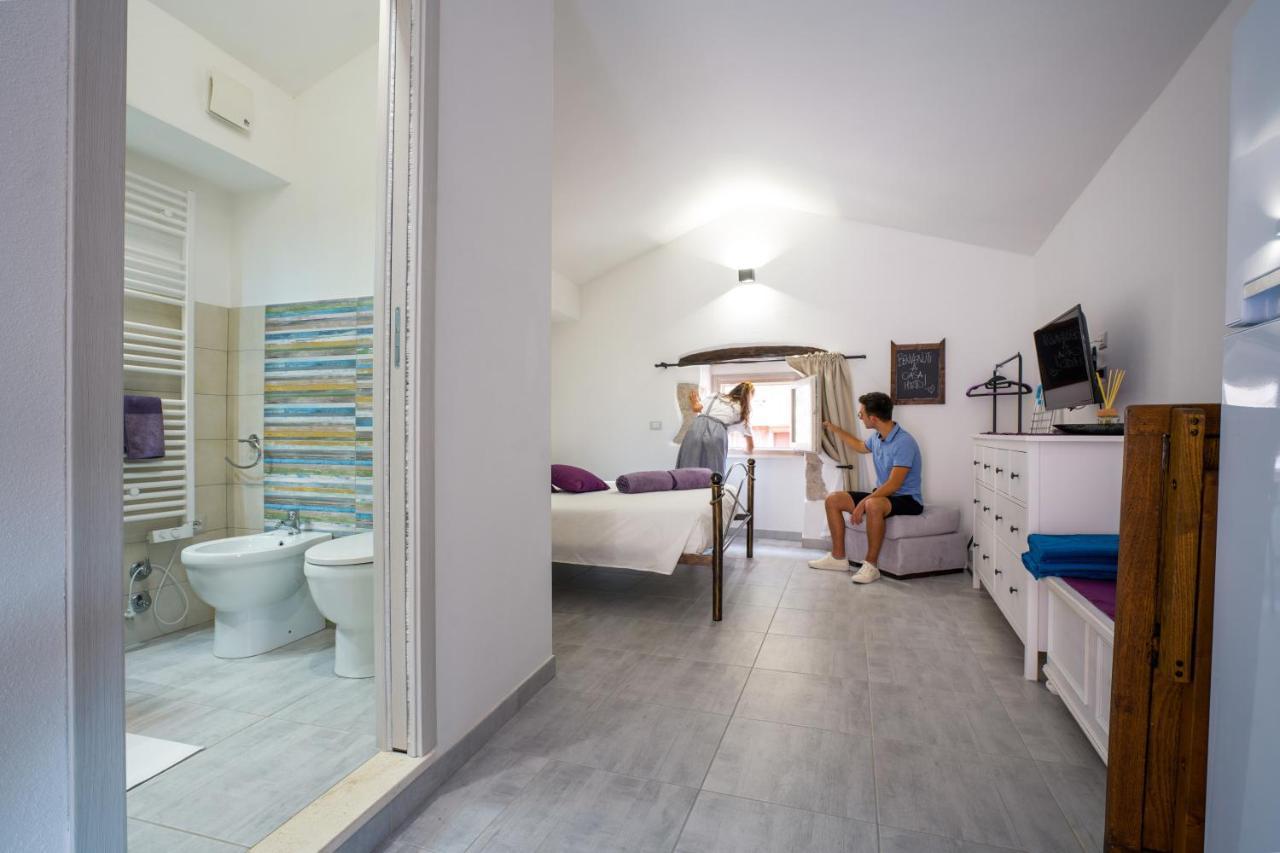 Casa Mirto Hotel Bosa Ngoại thất bức ảnh