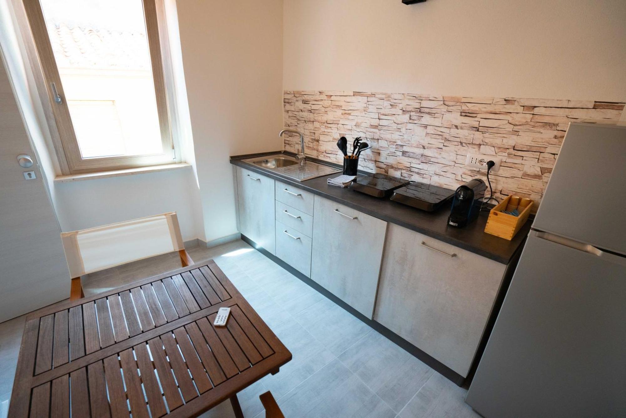 Casa Mirto Hotel Bosa Ngoại thất bức ảnh