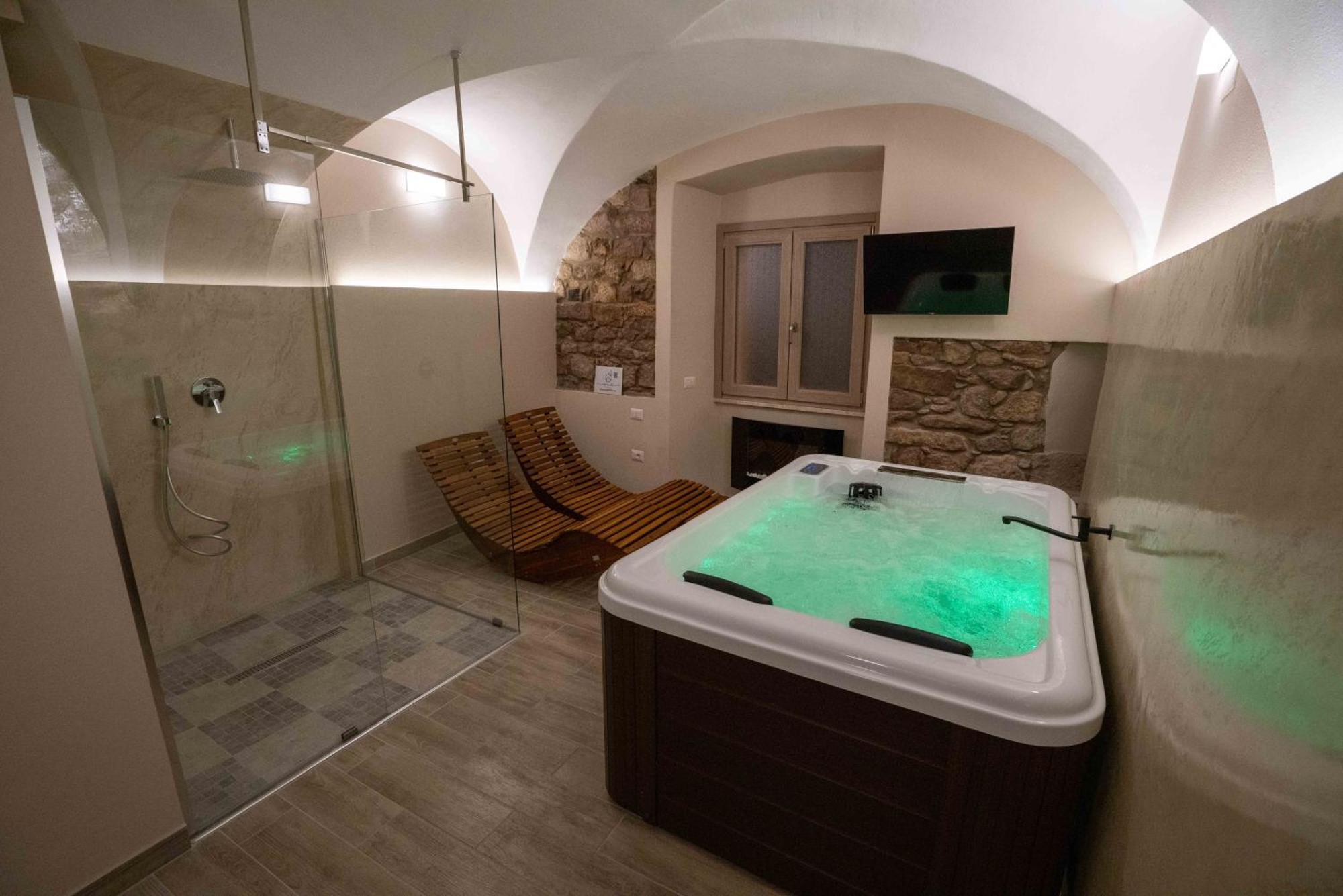Casa Mirto Hotel Bosa Ngoại thất bức ảnh